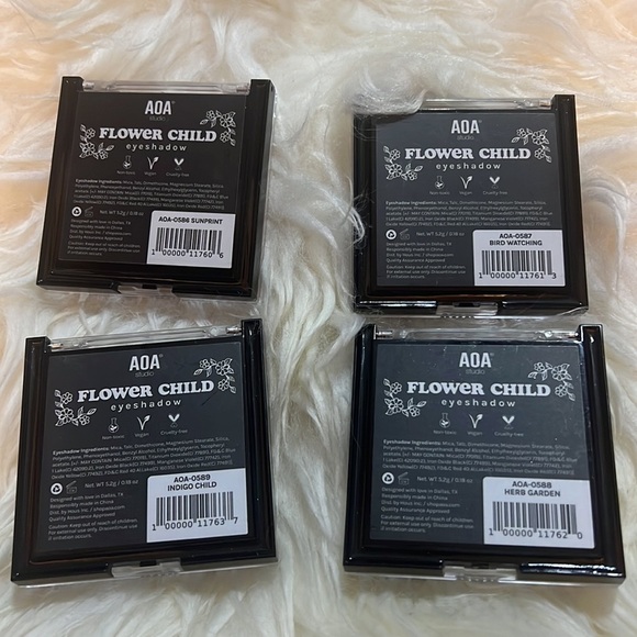 AOA Studio Eyeshadow Bundle of 4 - Picture 4 of 5